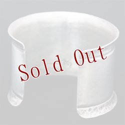 画像4: ブラックフット族 James Faks 1 1/2" プレーン/スタンプ カーブ バングル