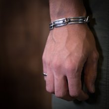着用画像2: ブラックフット族 James Faks チェイシング リンクブレスレット