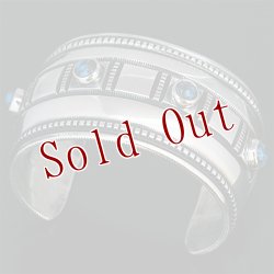 画像1: ナバホ族 Harrison Jim 1 1/2" キングマン インゴットシルバー コインエッジ バングル