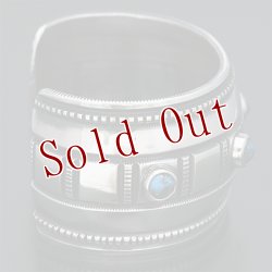 画像2: ナバホ族 Harrison Jim 1 1/2" キングマン インゴットシルバー コインエッジ バングル