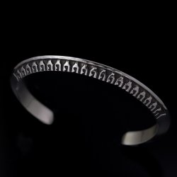 画像1: ナバホ族 Lyle Secatero #2トライアングル フェザー/ライトニング バングル