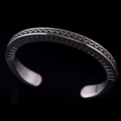 画像1: ナバホ族 Lyle Secatero #3スクエア ライトニング/フェザー バングル