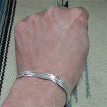 着用画像3: ナバホ族 リキッドシルバー 15連 ブレスレット