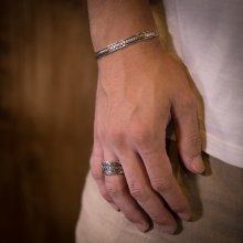 着用画像2: 【RIVER MAIL企画】ナバホ族 Bruce Morgan 1/2 14K サンバースト 4ダイヤ+アロー リング