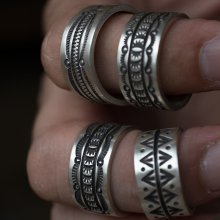 着用画像1: ナバホ族 Herman Smith 3/8" クラシックスタイル リング 14.5号