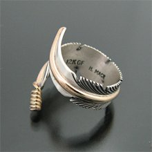 着用画像1: ナバホ族 Harvey Mace イーグルフェザー 12KGF リング 15号