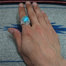 着用画像3: ナバホ族 Marian Nez イースターブルー ターコイズ リング 17号