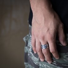 着用画像3: ナバホ族 Sunshine Reeves 1/2" クラシックスタイル リング 24号