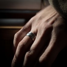 着用画像3: ナバホ族 Tanya Mace 3/8" SS スタンプ リング