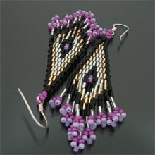 着用画像2: オリジナル ビーズ チマヨ柄 パープル 小 ドロップタイプ/アメリカンタイプ ピアス