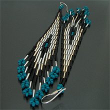 着用画像2: オリジナル ビーズ チマヨ柄 ターコイズブルー 大 ドロップタイプ/アメリカンタイプ ピアス