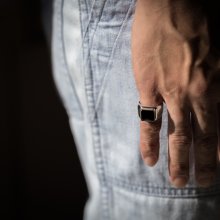 着用画像2: 【RM Jewelry】オニキス シグネチャー シルバー リング 15号