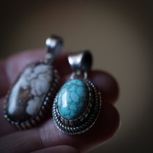 着用画像1: 【RM Jewelry】ナンバーエイト シルバー ハンドメイド ペンダント