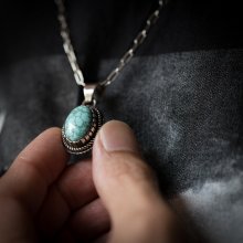 着用画像2: 【RM Jewelry】ナンバーエイト シルバー ハンドメイド ペンダント