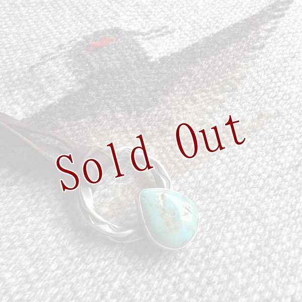 画像1: クリーク族 Jesse Robbins ロイストーン コインシルバー トラベラー ツイスト ペンダント (1)