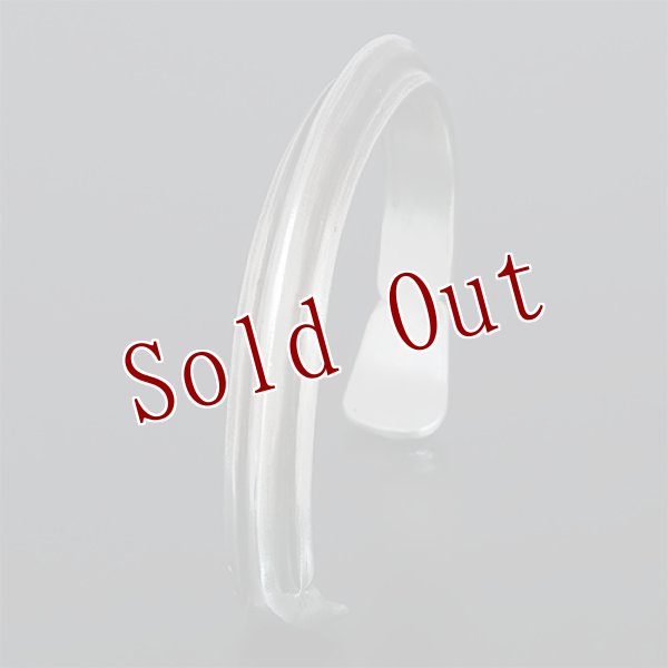 画像2: ブラックフット族 James Faks トライアングルワイヤー チェイシング ナロー バングル (2)