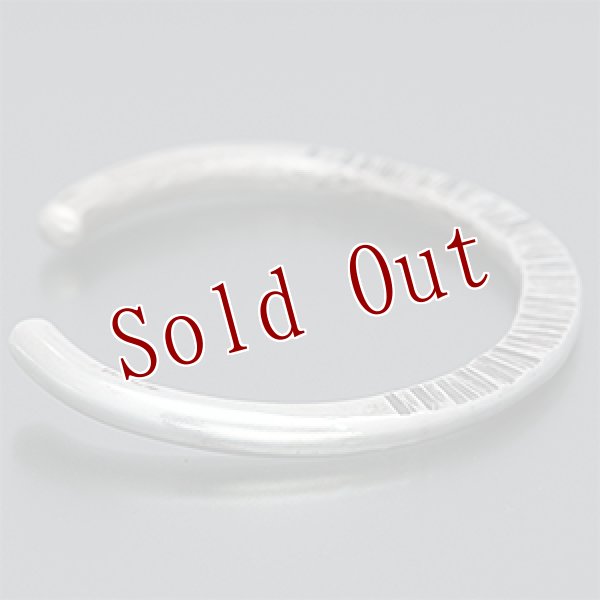 画像2: ブラックフット族 James Faks #2RD テクスチャー バングル (2)