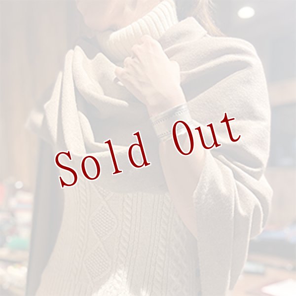 画像4: ブラックフット族 James Faks 1 1/2" スタンプ カーブ バングル (4)