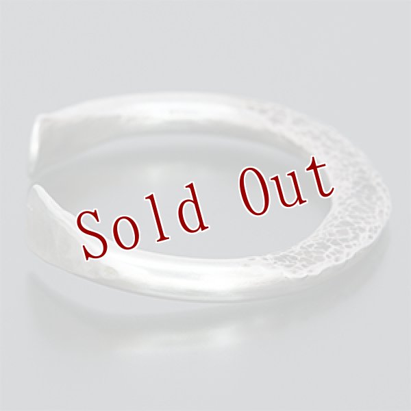 画像2: ブラックフット族 James Faks #2RD スタンプ/2ライン バングル (2)