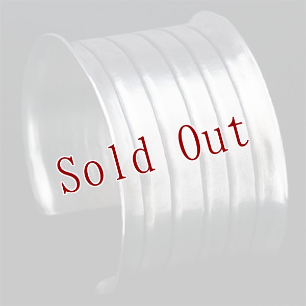 画像5: ブラックフット族 James Faks 1 1/2" 5ライン カーブ バングル (5)