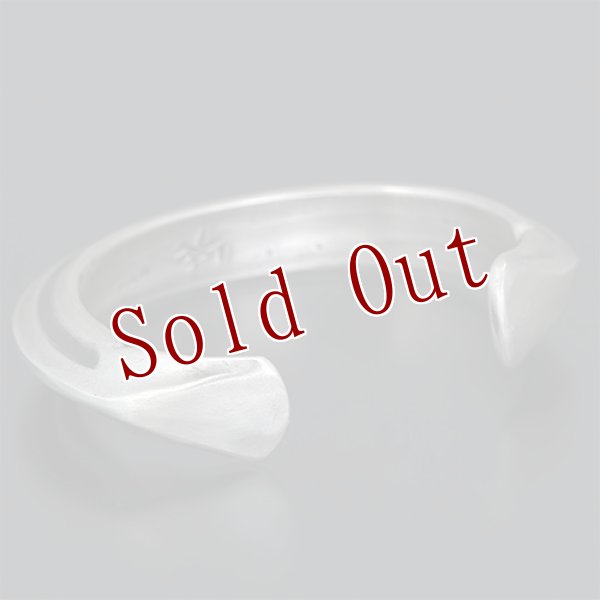 画像4: ブラックフット族 James Faks #0 トライアングルワイヤー チェイシング バングル (4)