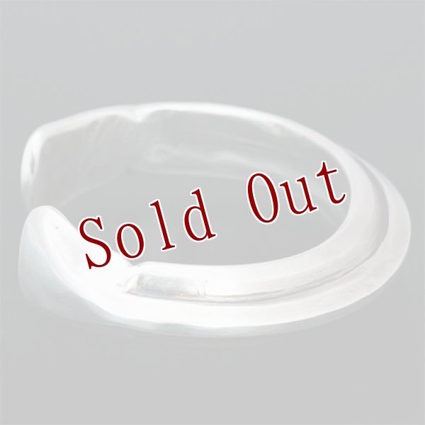 画像2: ブラックフット族 James Faks #0 トライアングルワイヤー チェイシング バングル (2)