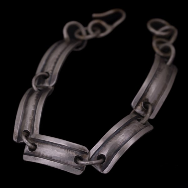 画像1: ブラックフット族 James Faks チェイシング リンクブレスレット (1)