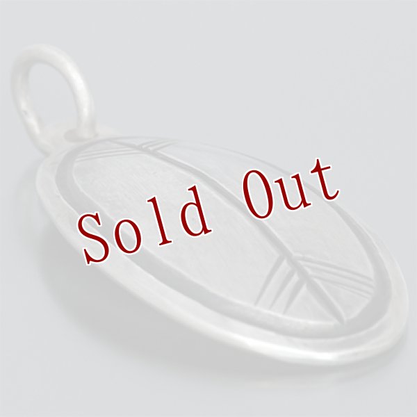 画像2: ブラックフット族 James Faks シールド カーブ ペンダント (2)