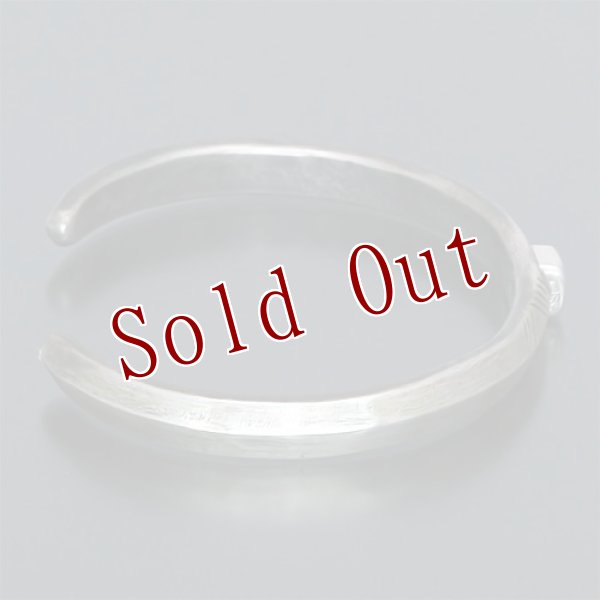 画像5: クリーク族 Jesse Robbins  シャイアン コインシルバー トライアングル スタンプ ナロー バングル (5)