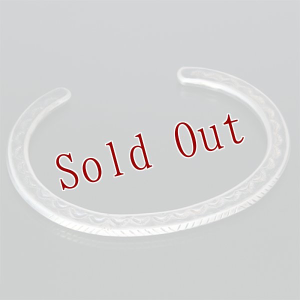 画像3: クリーク族 Jesse Robbins コインシルバー トライアングル スタンプ ナロー バングル (3)