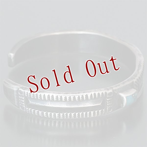 画像3: クリーク族 Jesse Robbins 2 シャイアン コインシルバー フラットトップ スタンプ バングル (3)