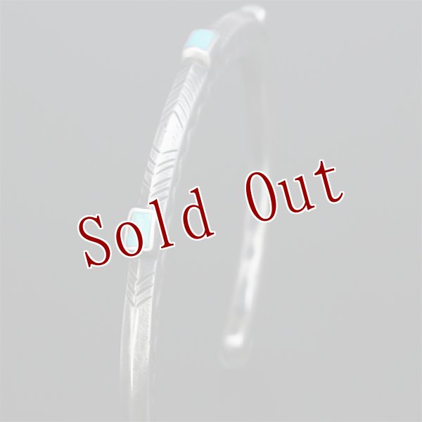 画像2: クリーク族 Jesse Robbins シャイアン コインシルバー トライアングル ヘビーゲージ スタンプ バングル  (2)