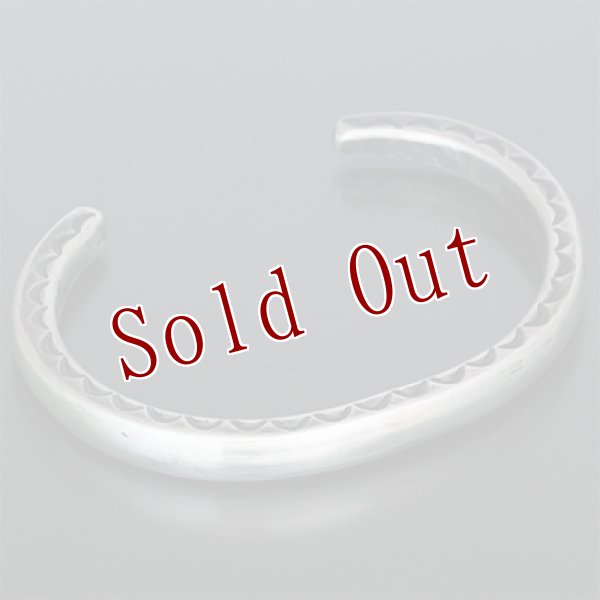 画像3: クリーク族 Jesse Robbins コインシルバー ヘビーゲージ サイドスタンプ バングル (3)