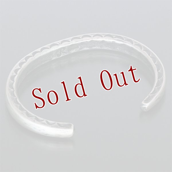 画像4: クリーク族 Jesse Robbins コインシルバー ヘビーゲージ サイドスタンプ バングル (4)