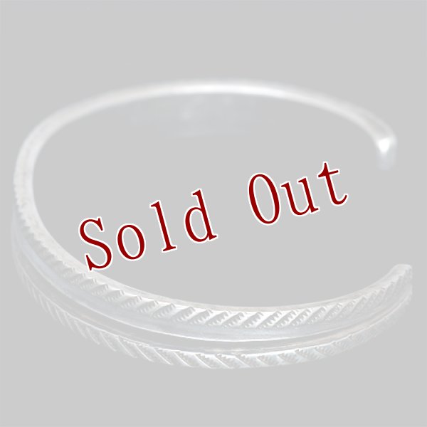 画像5: クリーク族 Jesse Robbins コインシルバー チゼルワーク テーパー バングル (5)