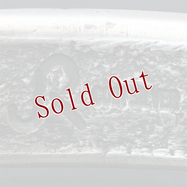 画像7: クリーク族 Jesse Robbins 3/8" トライアングル コインシルバー スタンプ バングル (7)