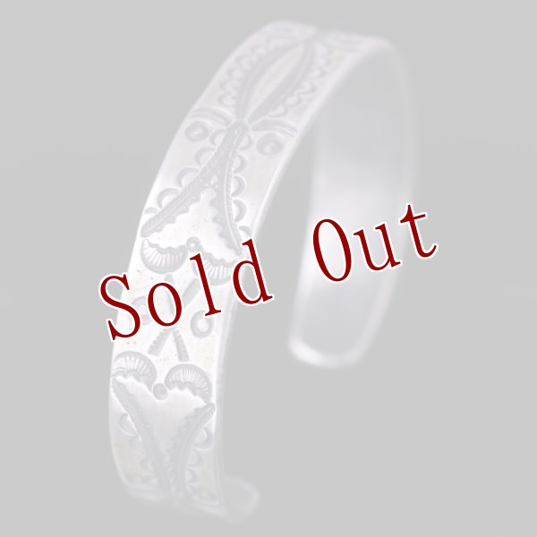 画像3: クリーク族 Jesse Robbins 1/2" コインシルバー スタンプ バングル "6" (3)