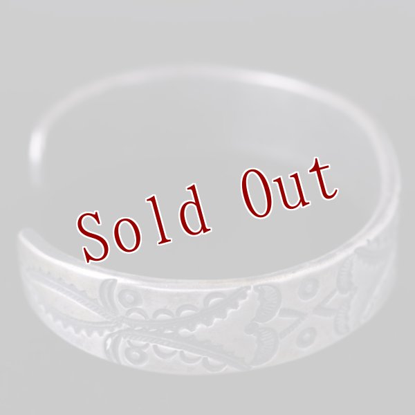 画像6: クリーク族 Jesse Robbins 1/2" コインシルバー スタンプ バングル "6" (6)