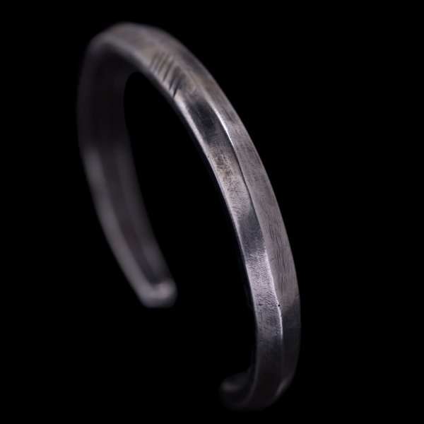 画像3: クリーク族 Jesse Robbins トライアングル コインシルバー アロー バングル (3)