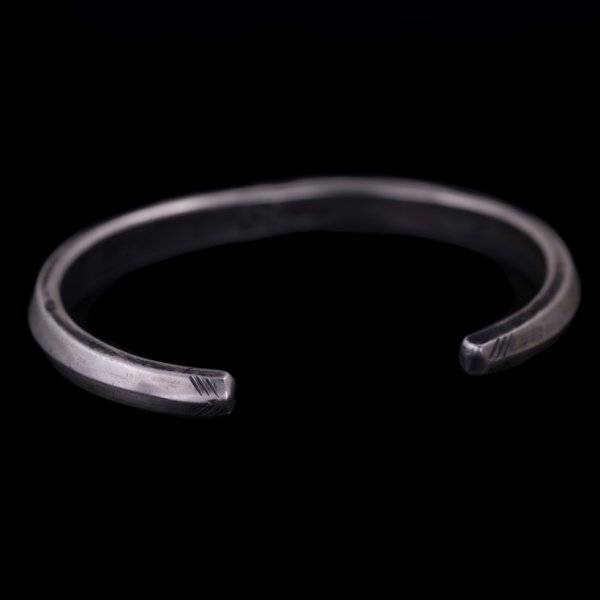 画像6: クリーク族 Jesse Robbins トライアングル コインシルバー アロー バングル (6)