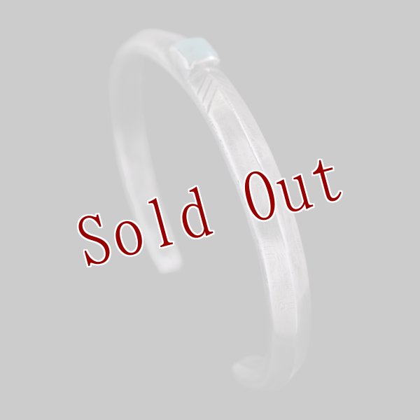 画像3: クリーク族 Jesse Robbins Fox トライアングル コインシルバー アロー バングル "5 1/2" (3)