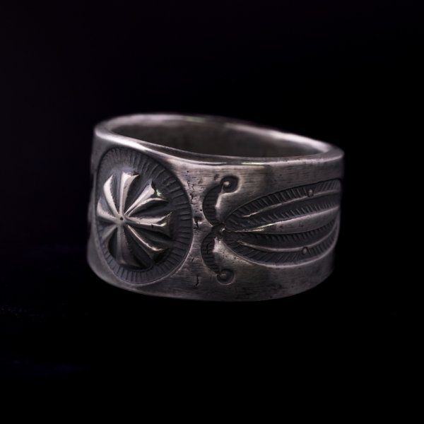 画像6: クリーク族 Jesse Robbins コインシルバー エンボスリング 23.5号 (6)