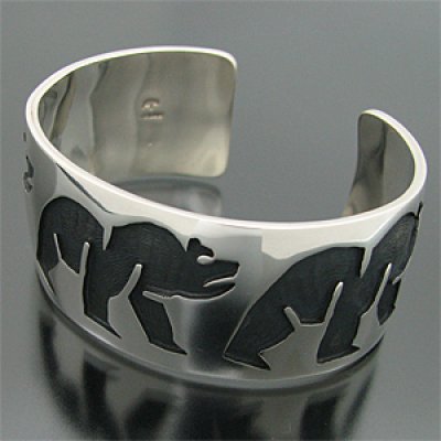 画像1: ホピ族 Lawrence Saufkie ベア 3本足 バングル