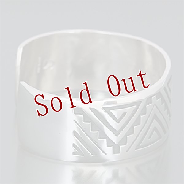 画像2: ホピ族 Stewart Tewawina Dacawym ウォーター/クラウド オーバーレイ バングル (2)