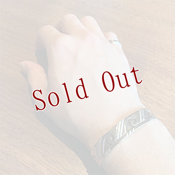 画像4: ホピ族 Emmett Navakuku 1/2” ウォーター/ウォーター オーバーレイ/スタンプ バングル (4)