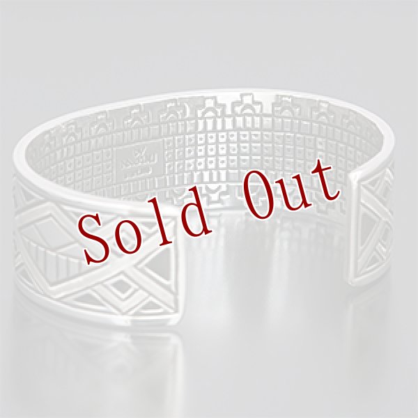 画像3: ホピ族 Emmett Navakuku 7/8” レインクラウド/ライトニング オーバーレイ/スタンプ バングル (3)