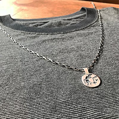ホピ族 Ricky Coochwytewa スターブロワーズ ペンダント 【送料