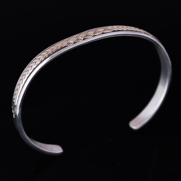 画像2: 【再入荷】ナバホ族 Bruce Morgan 1/4” 14K 4ダイヤ+アロー バングル 【RIVER MAIL企画】 (2)