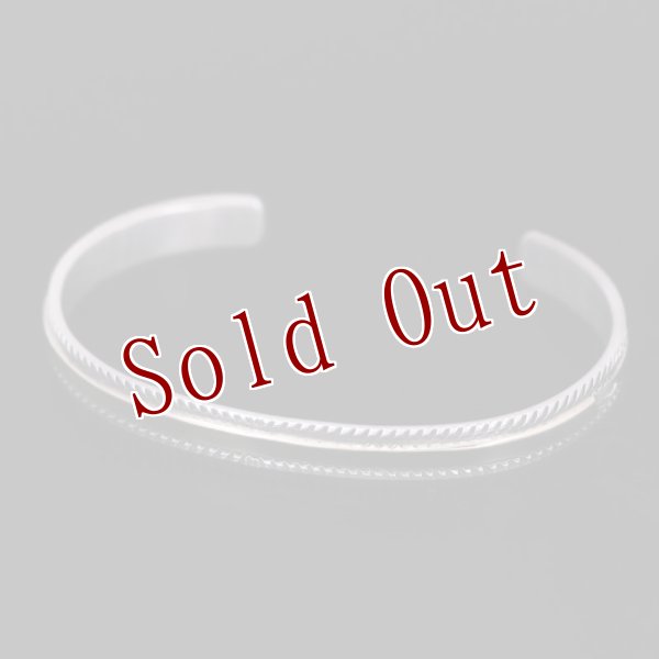 画像4: 【RIVER MAIL企画】ナバホ族 Bruce Morgan 1/4" 14K チゼル プレーン バングル (4)