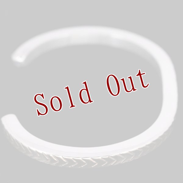 画像4: 【再入荷】ナバホ族 Bruce Morgan #6SQ ダイヤ+アロー(14K)/プレーン(SS) バングル【RIVER MAIL企画】 (4)